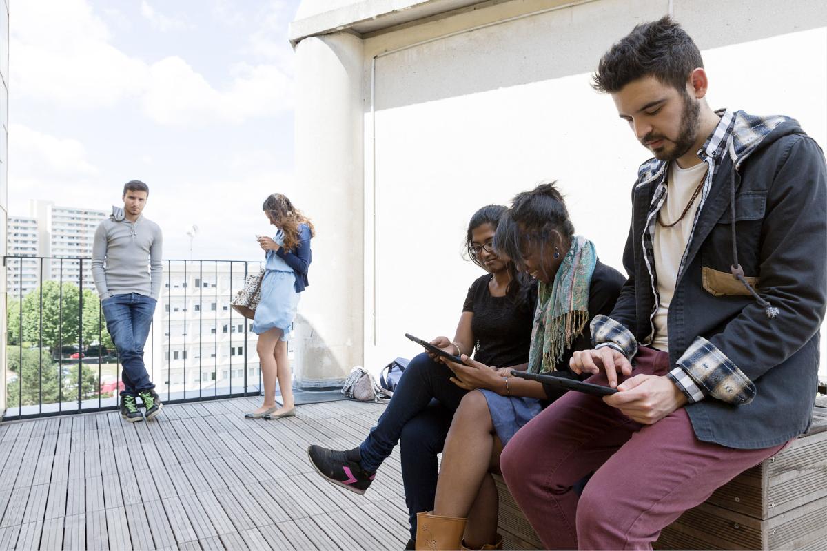 Groupe étudiants mobiles