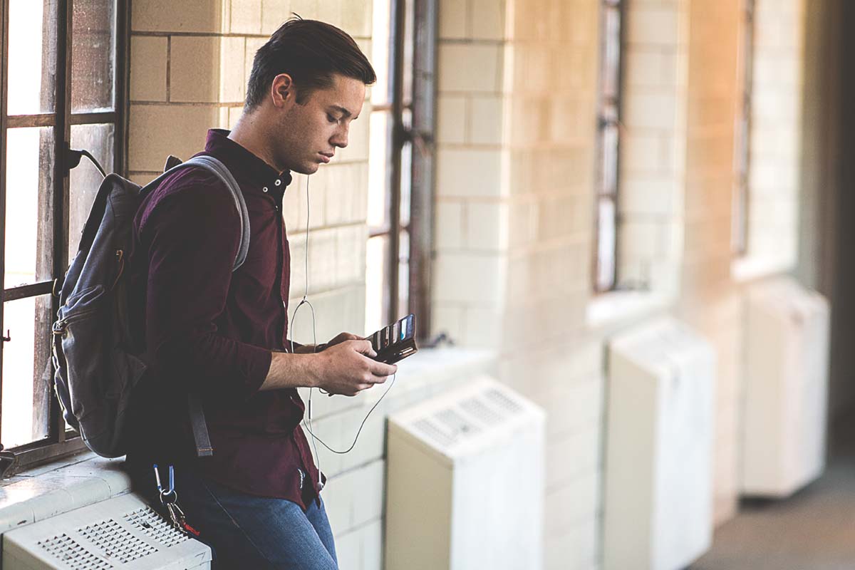 La période qui précède les oraux peut se révéler particulièrement stressante pour les adolescents. Plusieurs méthodes permettent de diminuer l'anxiété. David Kennedy/Unsplash