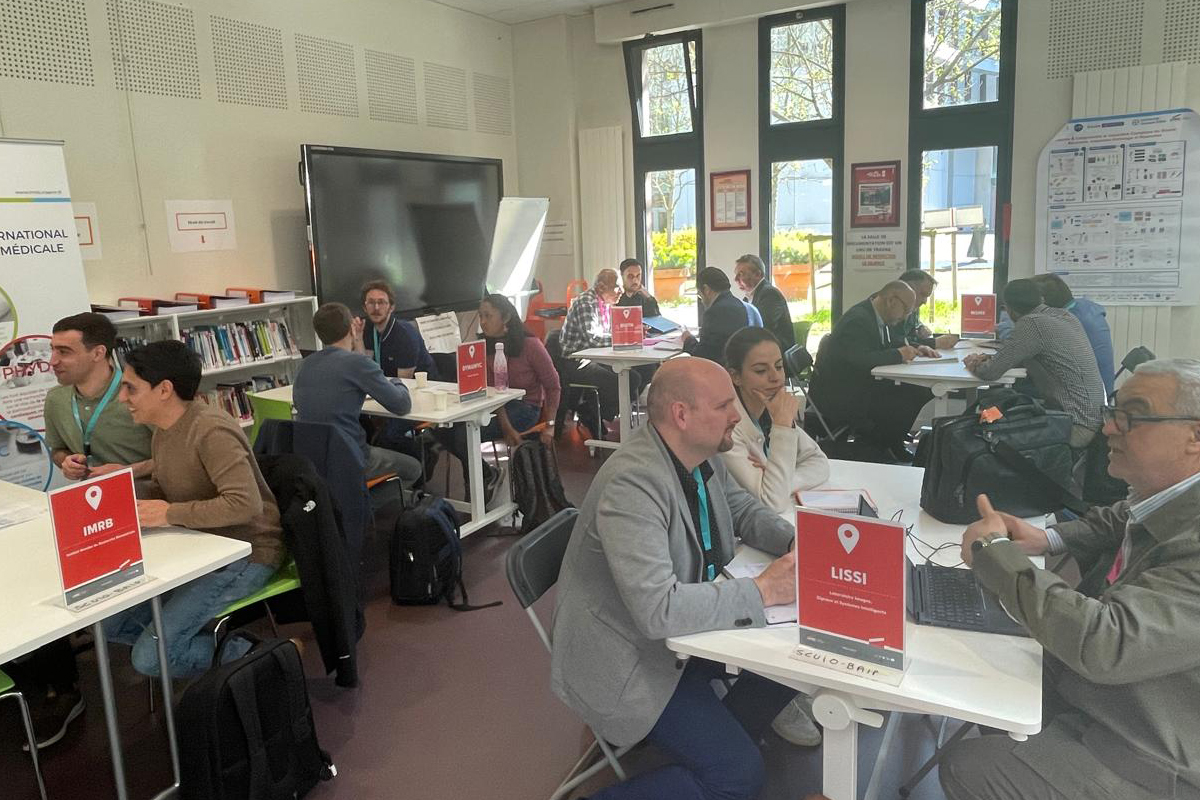 Dans une logique de partenariats territoriaux et d'interdisciplinarité, des échanges bilatéraux ont eu lieu à la MIEE entre l'UPEC et les Écoles d’ingénieurs de l’Alliance Cachan.
